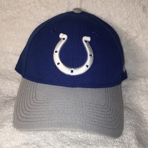 NWOT Colts NFL 6 panel hat adjustable Velcro back